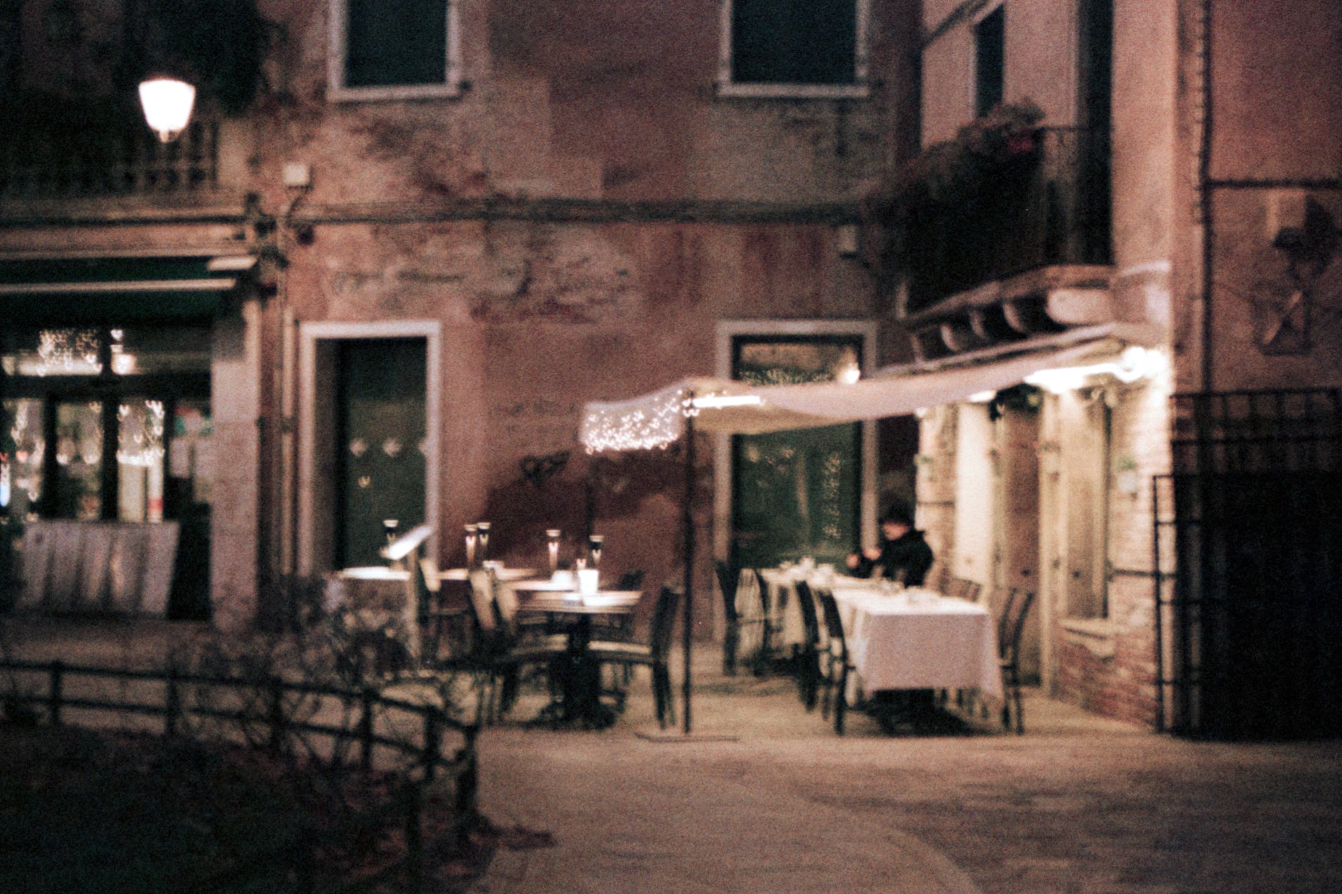 The picture is an abstract photo on giclee paper.